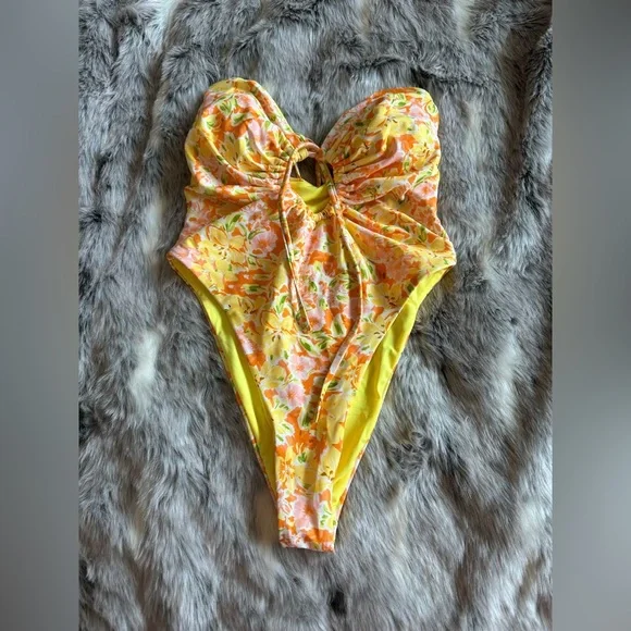 NWOT princess polly fern floral one piece bathing suit SZ 6 - Picture 6 of 8